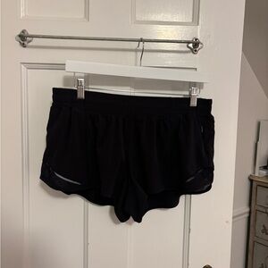 Lululemon Hotty Hot Shorts 2.5 Inch